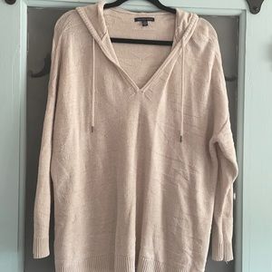 American Eagle Vneck hooded sweater